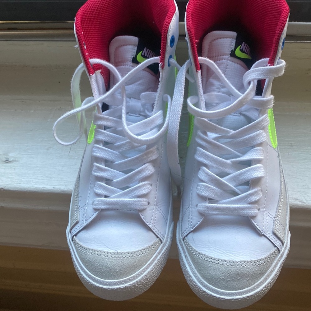 Nike Kids' Grade School Blazer Mid '77 Shoes Size 7Y